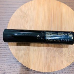 cle de peau concealer